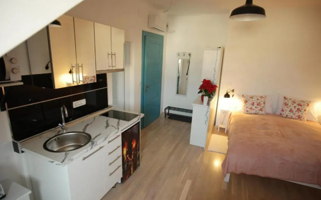 Zagreb Studio Apt No.2