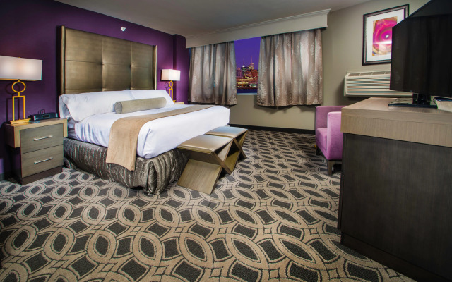 Crowne Plaza Saddle Brook by IHG