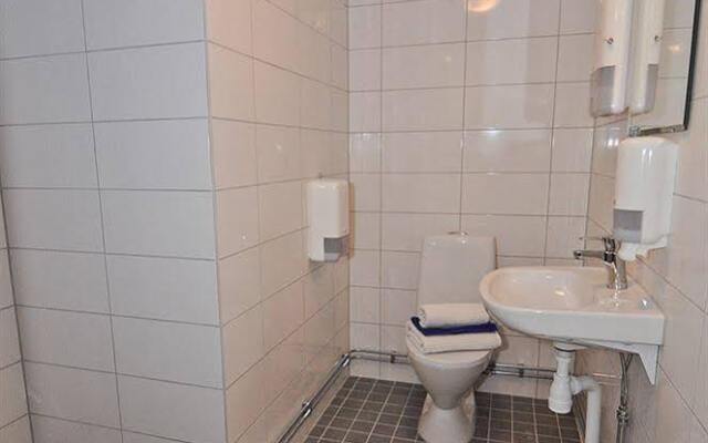 Отель Urban Hostels Gamla Stan Стокгольм ванная