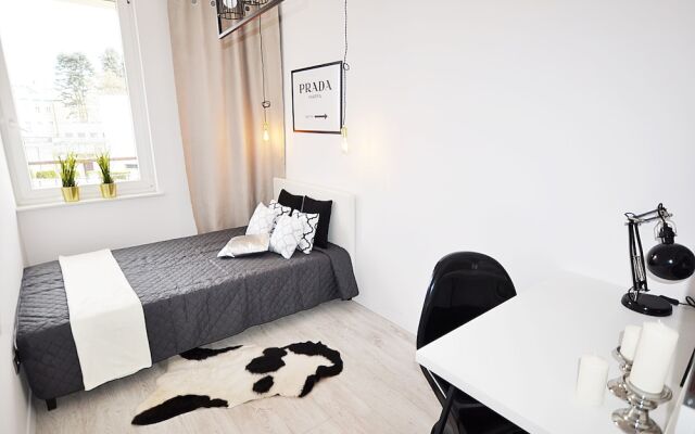 Отель M11 Outstanding Apartment with Balcony Польша, Варшава - отзывы, цены и фото номеров - забронировать отель M11 Outstanding Apartment with Balcony онлайн детские мероприятия
