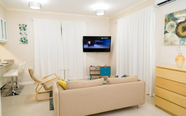 Choose To Be Happy at Eight - Eight Super Studio Apartments