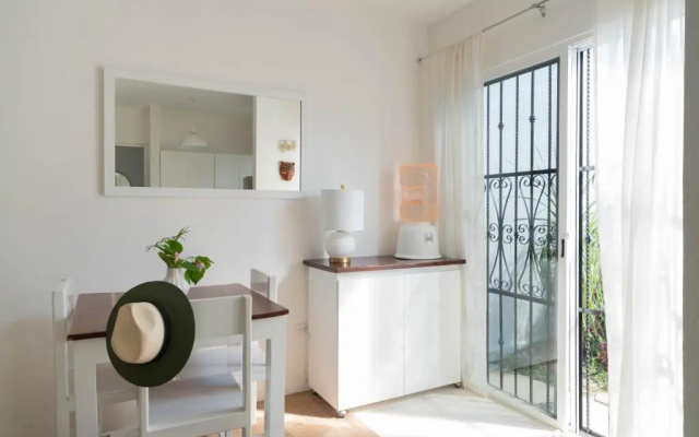 Perfect Cozy Vacation Home Just 2 Miles From the beach