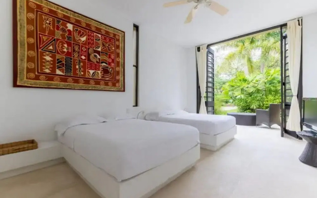 w Majestic 4BR Villa w Pool at Mesa de Yeguas