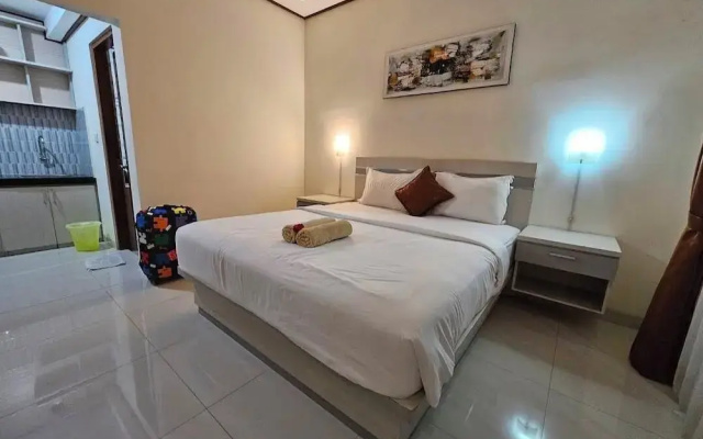 Mailaku House