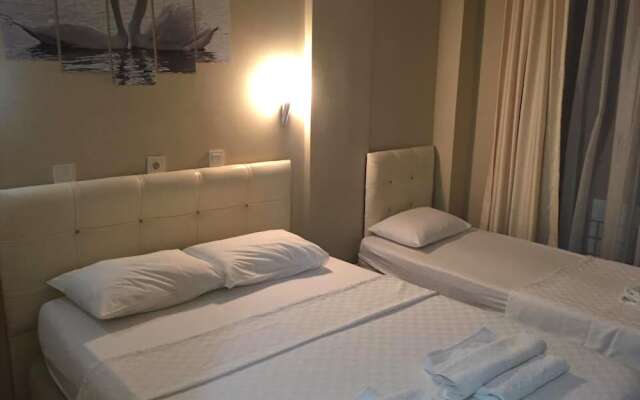 Отель Koz Eren Otel Чешме вид на фасад