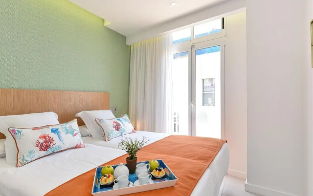 Apartment Mogan With Stunning Beach Views