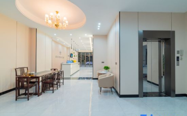 Ziyue Smart Hotel (Shuikou Dongjiang Industrial Park)