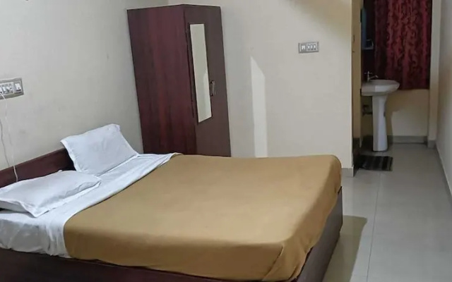 iROOMZ Hotel Vishwa Lodging
