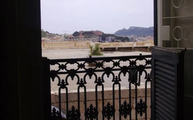 CMH Castello Suites