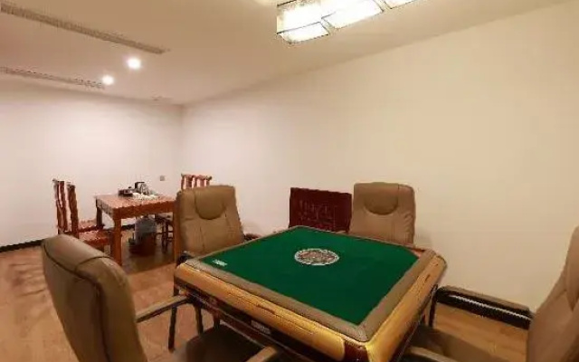 Ling Jiang Hotel