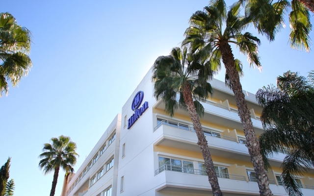Отель Hilton Park Nicosia вид на фасад