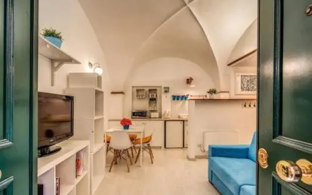 Coronari stylish apartment