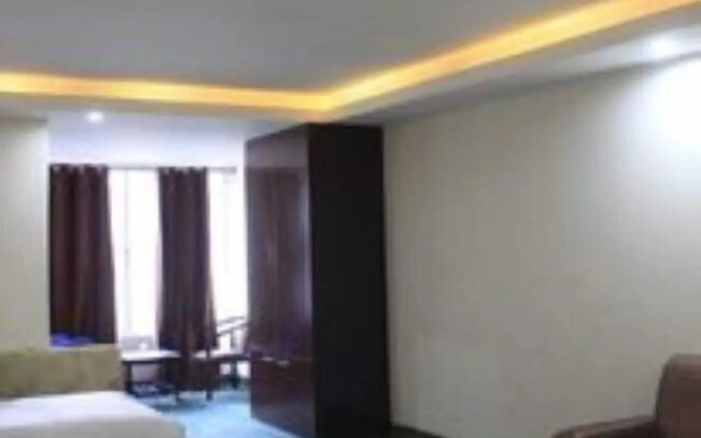 Iconic Hotel & Restaurant