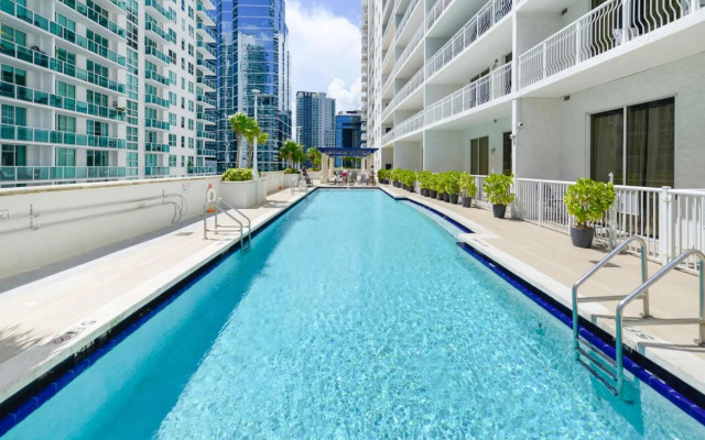 Amazing 3 BR Apartment At Brickell