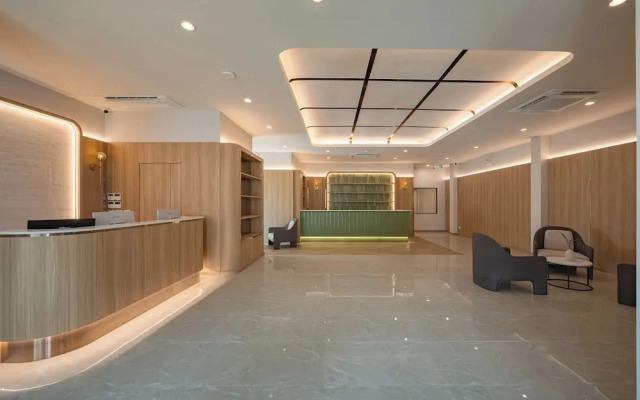Adelphi Itsaraphap