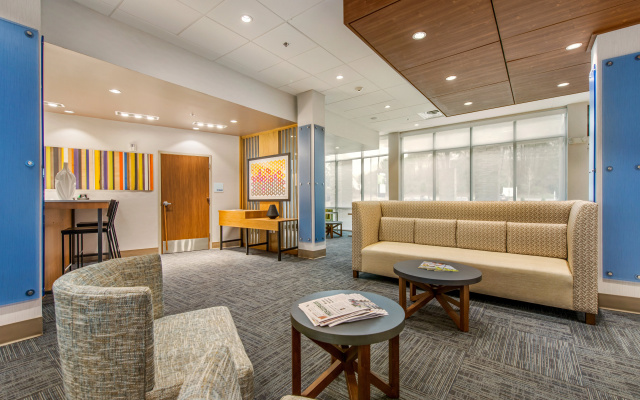 Holiday Inn Express & Suites Carrollton West by IHG
