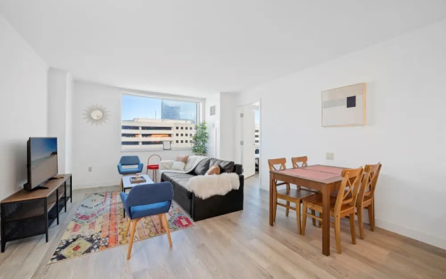 CozySuites  TWO Separate Luxe Ocean Front Condos