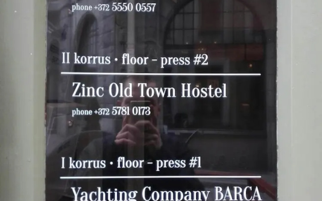 Хостел Zinc Old Town