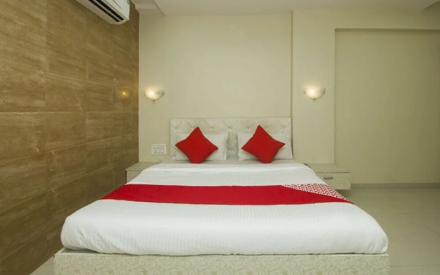 OYO 18610 Hotel Parivar Garden