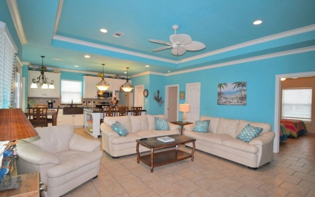 Sum Beach 4 Bedroom Home