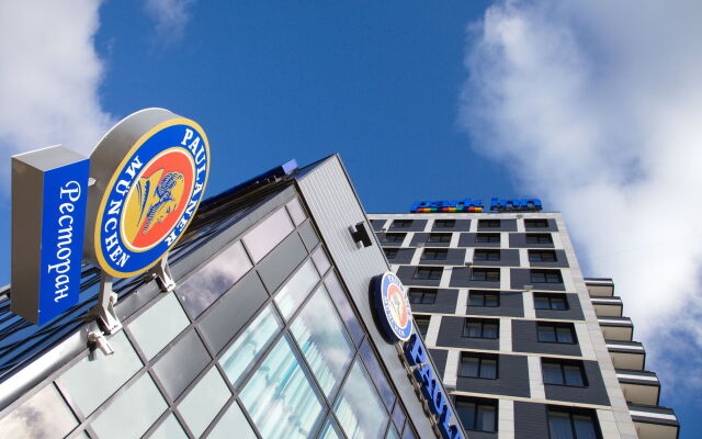 Гостиница Park Inn by Radisson Ярославль вид на фасад