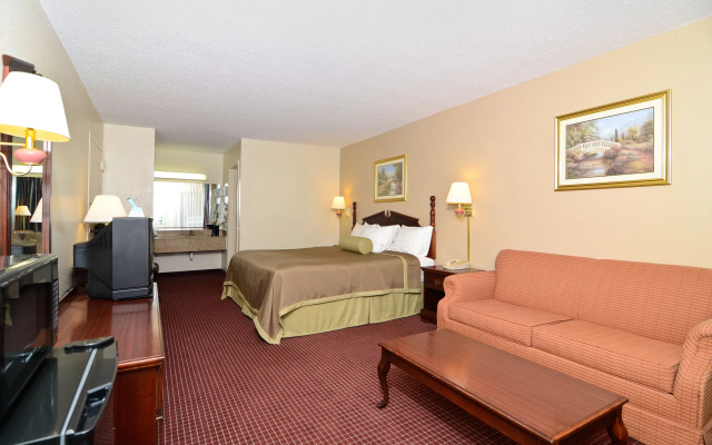 Travelers Inn & Suites - Memphis
