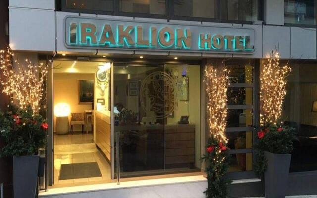 Iraklion Hotel вид на фасад