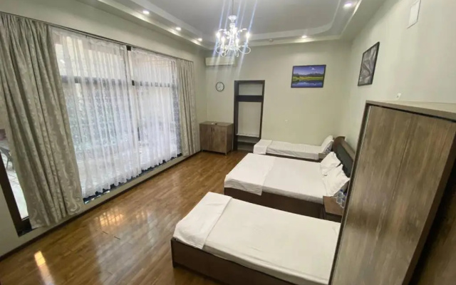 Мини-отель Alisher Hotel