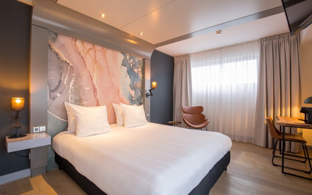 Leonardo Hotel Almere City Center