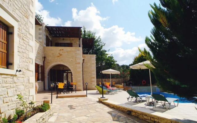 Villa Marcos Chara in Asteri