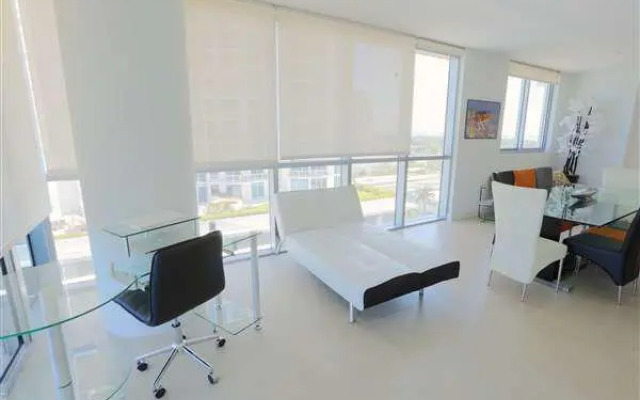 Miami Monte Carlo SideOcean Suites