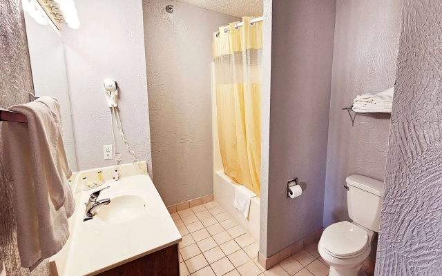 Days Inn by Wyndham Ozark Springfield