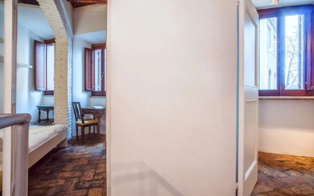 Charming 2 bed Flat in the Heart of Rome