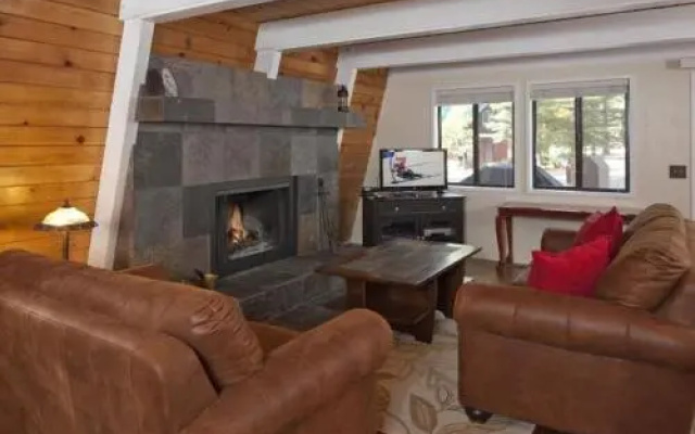 Kaley Vacation Rental Cabin