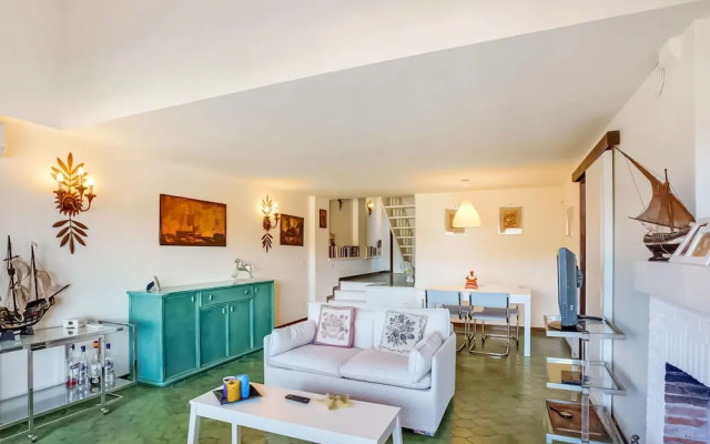 Inviting Apartment in Porto Santo Stefano near Sea Beach