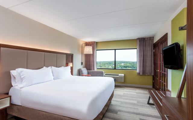 Holiday Inn Express Hauppauge-Long Island