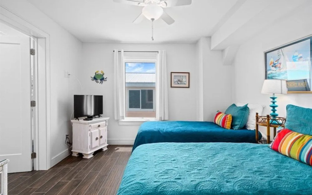 Best Little Orr House by Miss Kitty’s