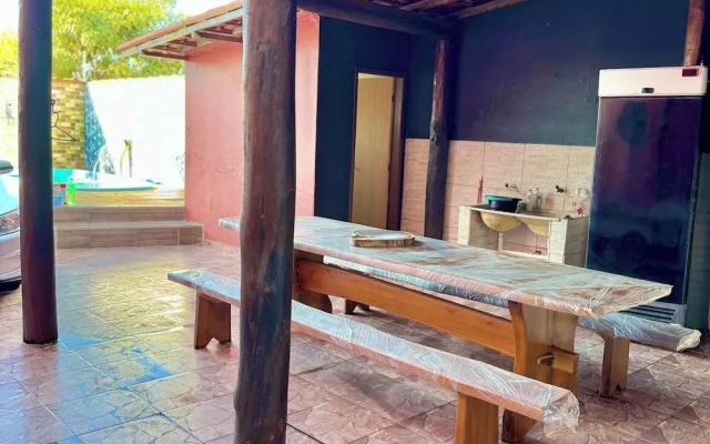 Casa com piscina espaçosa