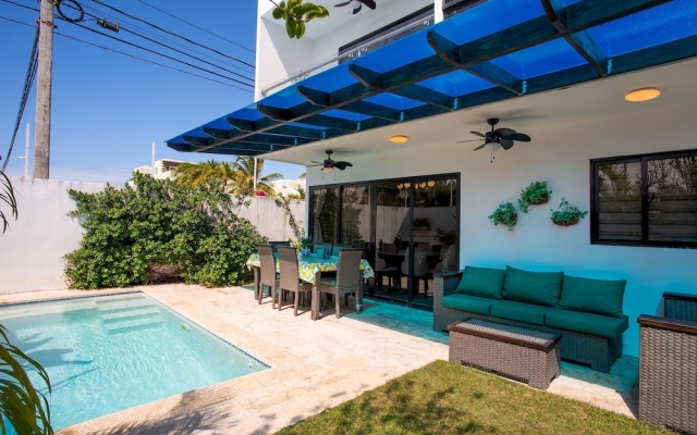 Harmony Villa - Private Pool BBQ Near Downtown