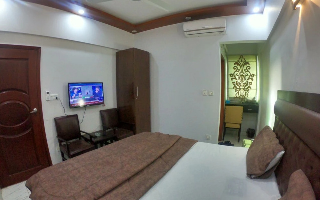 Stayflix Entire Private Room, DHA