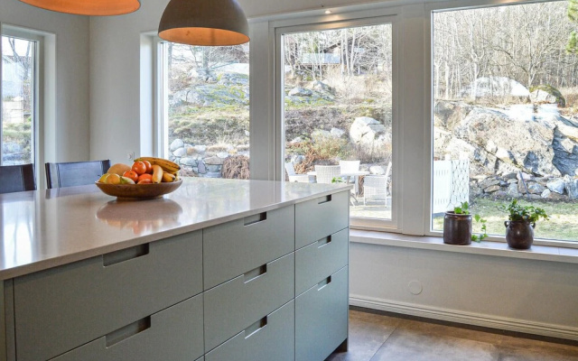 Nice Home in Trångsund With 4 Bedrooms and Wifi