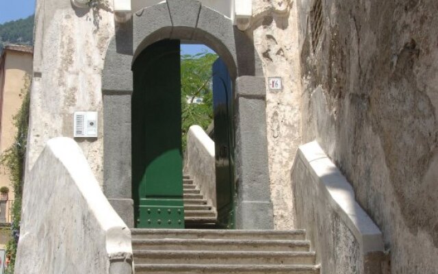 Отель Amalfi Holiday Resort Италия, Амальфи - отзывы, цены и фото номеров - забронировать отель Amalfi Holiday Resort онлайн вид на фасад