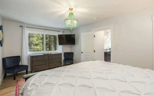 Lakin' it Easy by Tahoe Mountain Properties