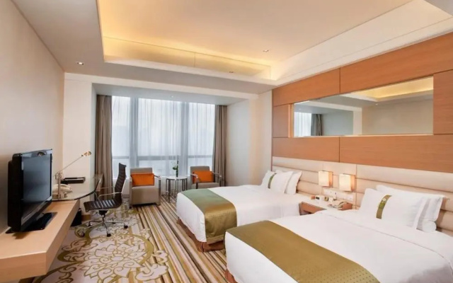 Holiday Inn Riverside