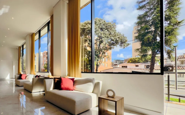 Beautiful 1BR Balcony in Santa Barbara