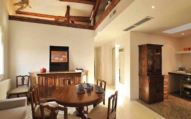 Апартаменты Venice Rialto Apartment With Balcony комната для гостей