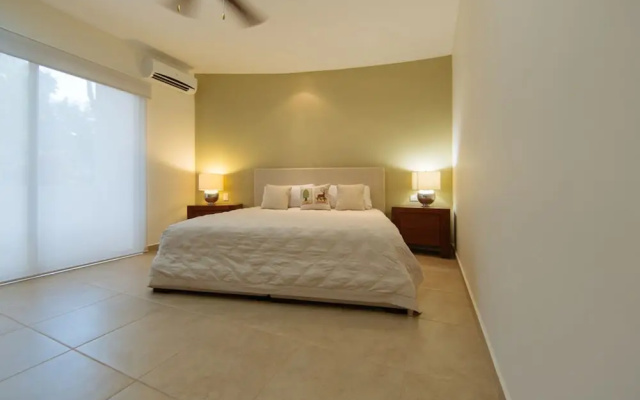 Amazing 2BR condo surrounded by nature by Happy Address