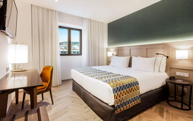 Eurostars Puerta Real Hotel