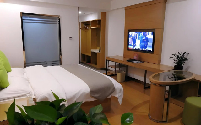 GreenTree Inn Hefei Feidong New District Huishang City Express Hotel