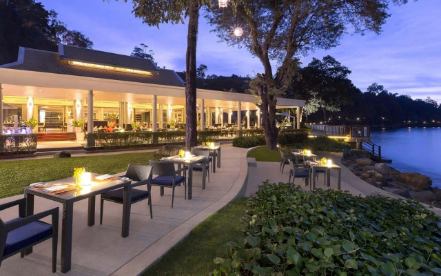 Курортный отель Amari Phuket